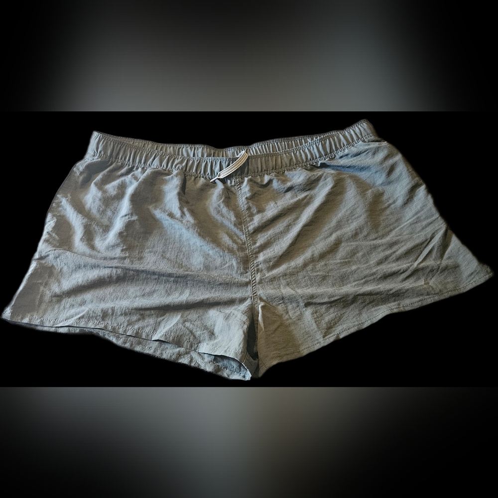 Stylish Women's Athletic Shorts in Green